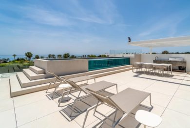 avangardnaja-villa-v-marbele-na-zolotoj-mile-v-neskolkih-shagah-ot-pljazha-i-puerto-banus_img_ 32
