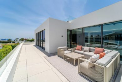 avangardnaja-villa-v-marbele-na-zolotoj-mile-v-neskolkih-shagah-ot-pljazha-i-puerto-banus_img_ 18