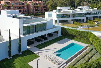 avangardnaja-villa-v-marbele-na-zolotoj-mile-v-neskolkih-shagah-ot-pljazha-i-puerto-banus_img_ 15
