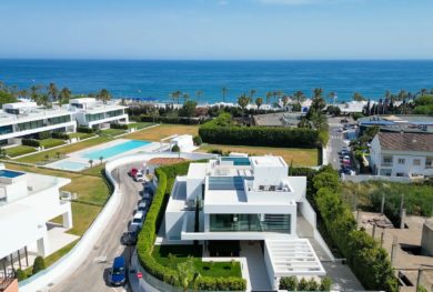 avangardnaja-villa-v-marbele-na-zolotoj-mile-v-neskolkih-shagah-ot-pljazha-i-puerto-banus_img_ 13