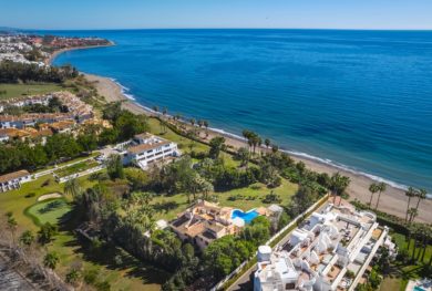 villa-na-1-j-linii-morja-v-estepone-na-novoj-zolotoj-mile-s-vysokim-investicionnym-potencialom_img_ 40