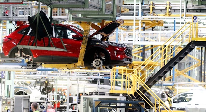 Сборочный конвейер Ford в Испании