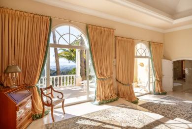 ekskljuzivnaja-villa-v-la-zagaleta-s-panoramnym-vidom-na-more-i-gibraltar_img_ 24