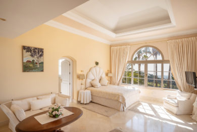 ekskljuzivnaja-villa-v-la-zagaleta-s-panoramnym-vidom-na-more-i-gibraltar_img_ 23