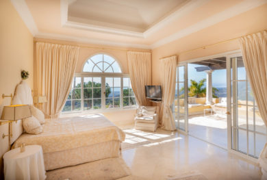 ekskljuzivnaja-villa-v-la-zagaleta-s-panoramnym-vidom-na-more-i-gibraltar_img_ 21
